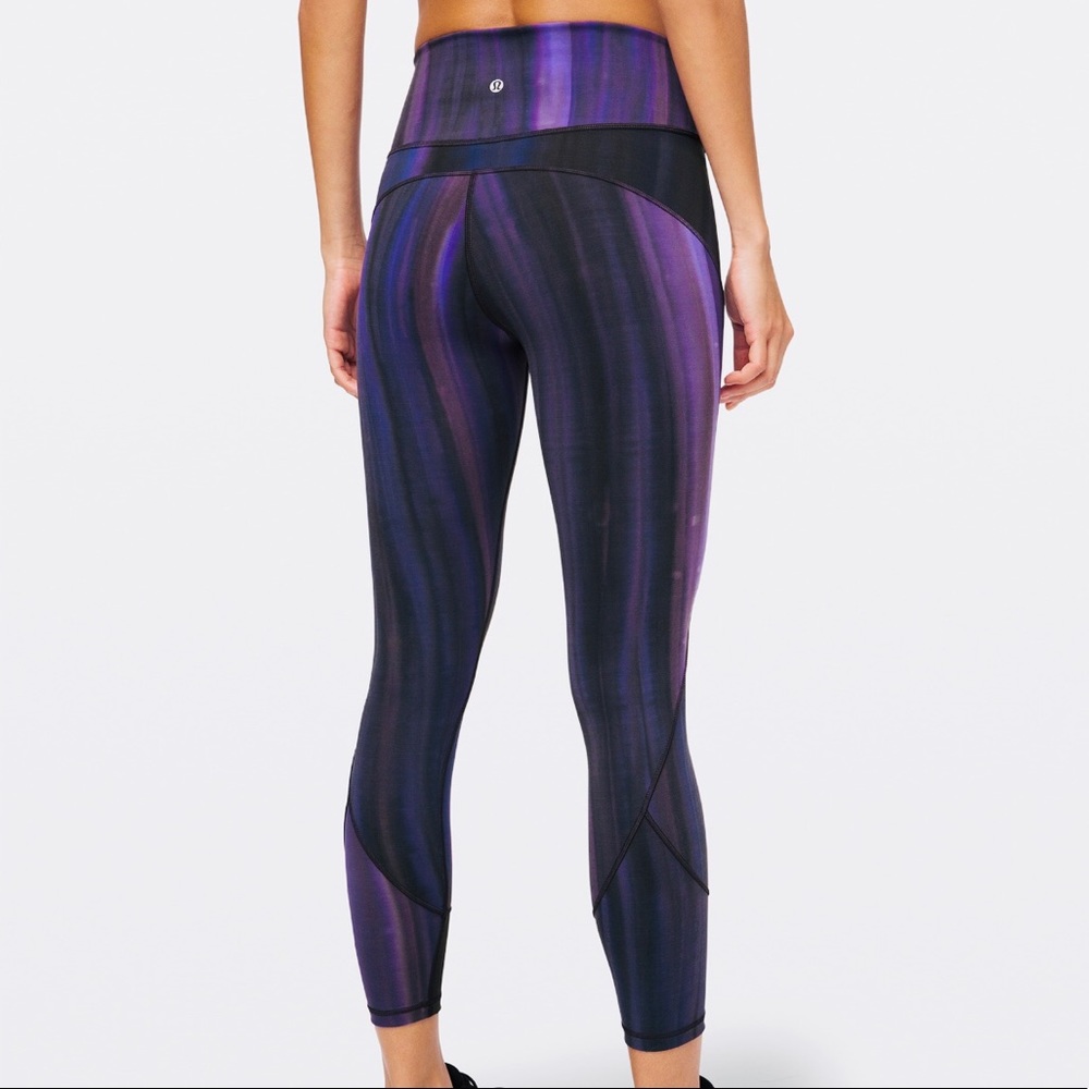 Lululemon In Movement Tight 25” RARE - Picture 3 of 9